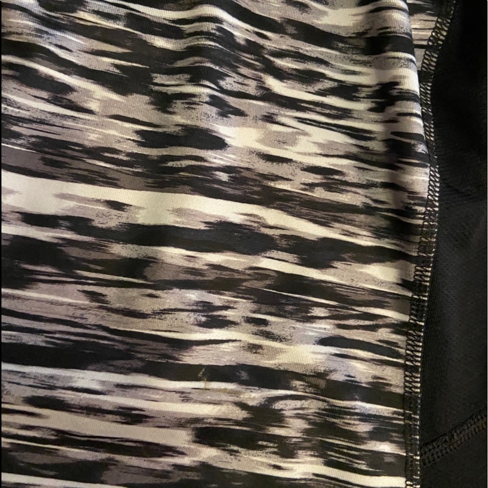 WOMENS EXERCISE SHIRT - Picture 3 of 7
